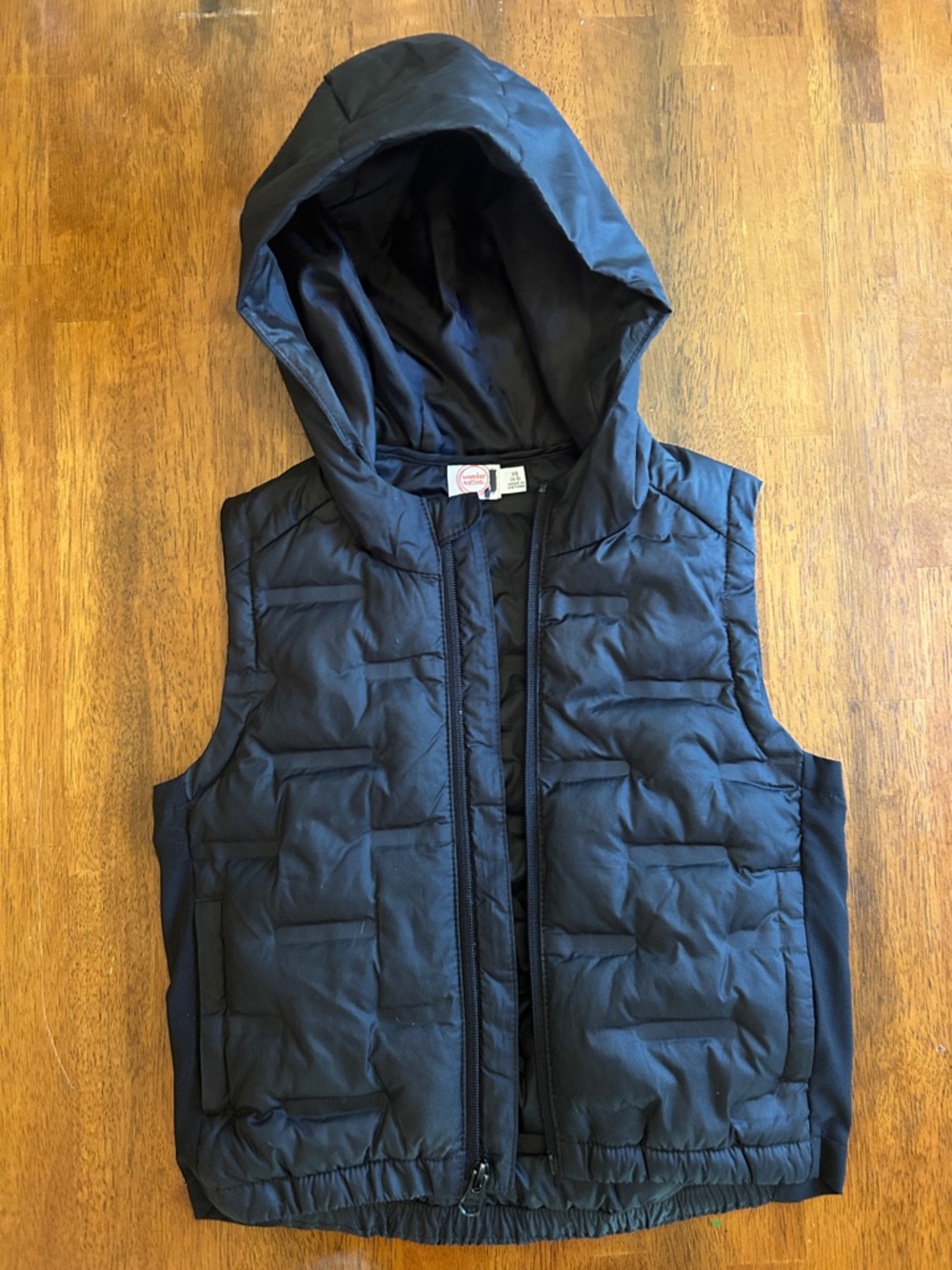 Black Quilted Hooded Puffer Vest for Kids | Boys size 4–5 | Lightweight Layer - Picture 2 of 7